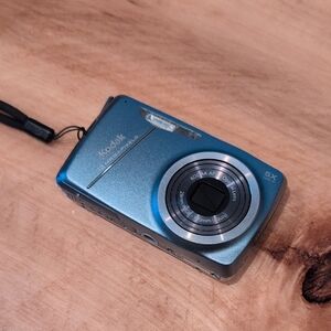 Kodak Metallic Blue Digital Camera
